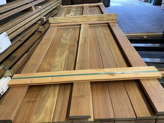 Ca. 84x Guyana Ipé hardhouten planken geschaafd, 21x95mm, lengte 275cm